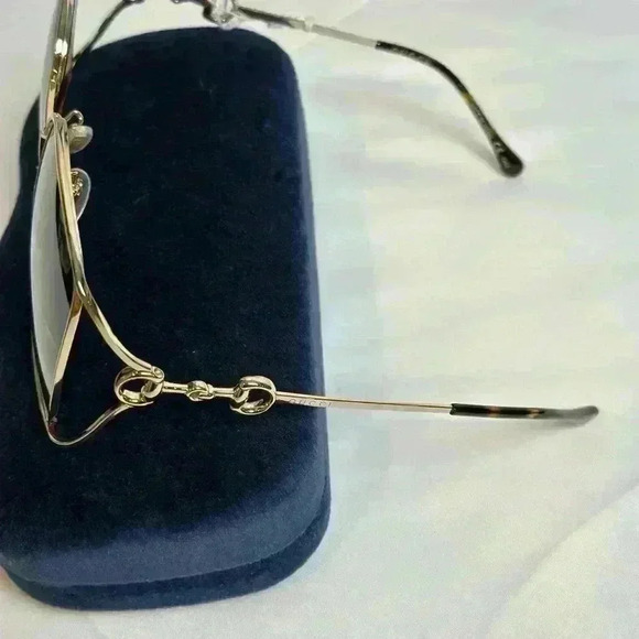 NWT! GUCCI Women's Sunglasses, Gold Frame with Velvet Blue Case GG1020S - Picture 11 of 13